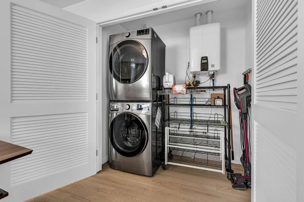 Holiday home Sun, & Slots - Chic 3br Near Casinos & *