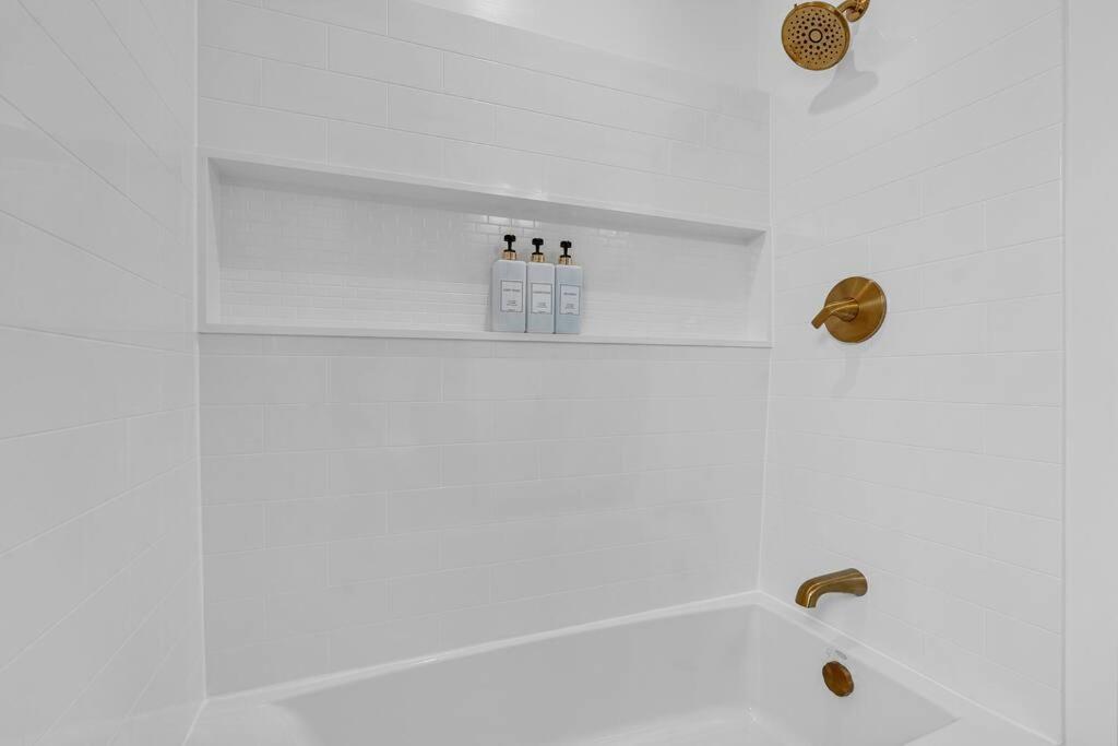 Sun, & Slots - Chic 3br Near Casinos &
