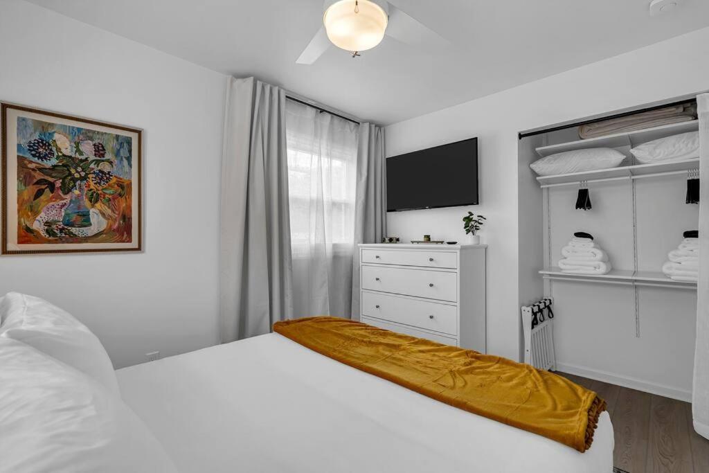 Sun, & Slots - Chic 3br Near Casinos & Holiday home Atlantic City