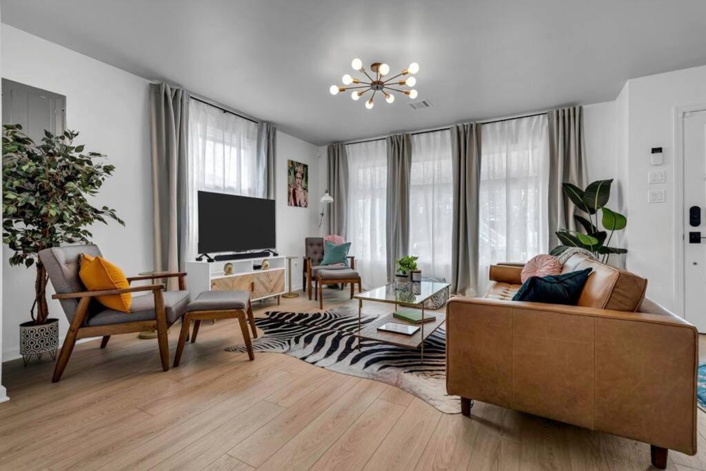 Holiday home Sun, & Slots - Chic 3br Near Casinos & *