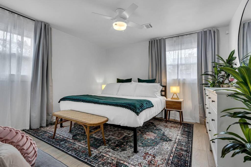 Holiday home Sun, & Slots - Chic 3br Near Casinos &